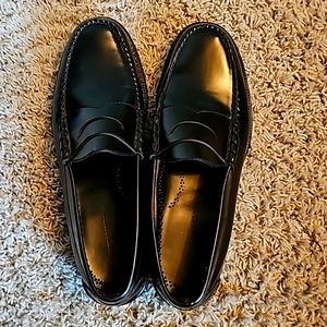 Johnston and Murphy loafer  10.5 D Black